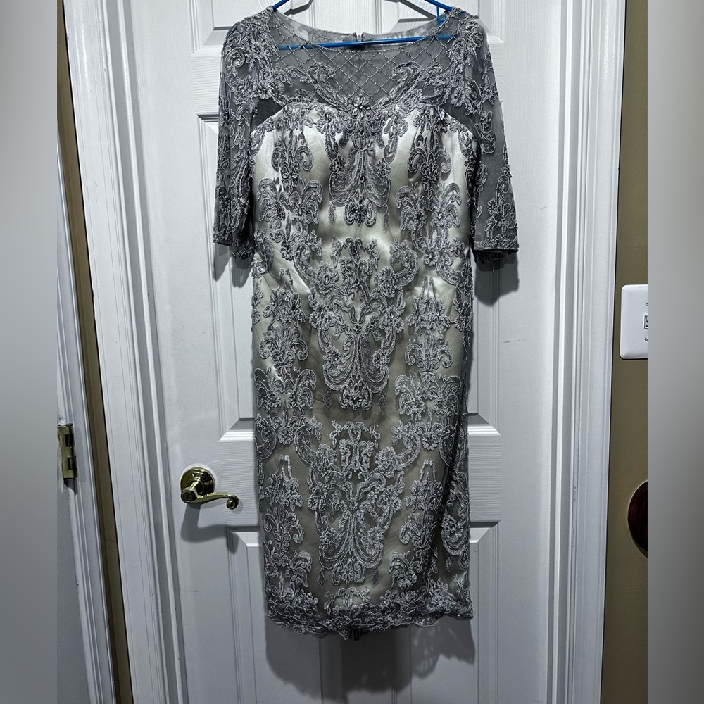 NWOT Special Occassion Dress Elegant Illusion Neck, Knee Length Cocktail, size 8